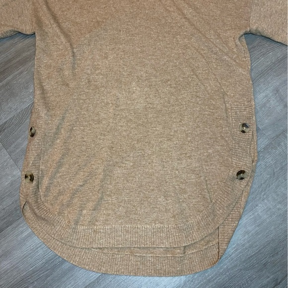 Madewell Crestland Side-Button Turtleneck Tunic Sweater in Tan - Picture 5 of 10